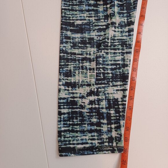 Women's NYL Green and Black Mid-Calf Length Yoga Pants Size XL - Picture 7 of 8